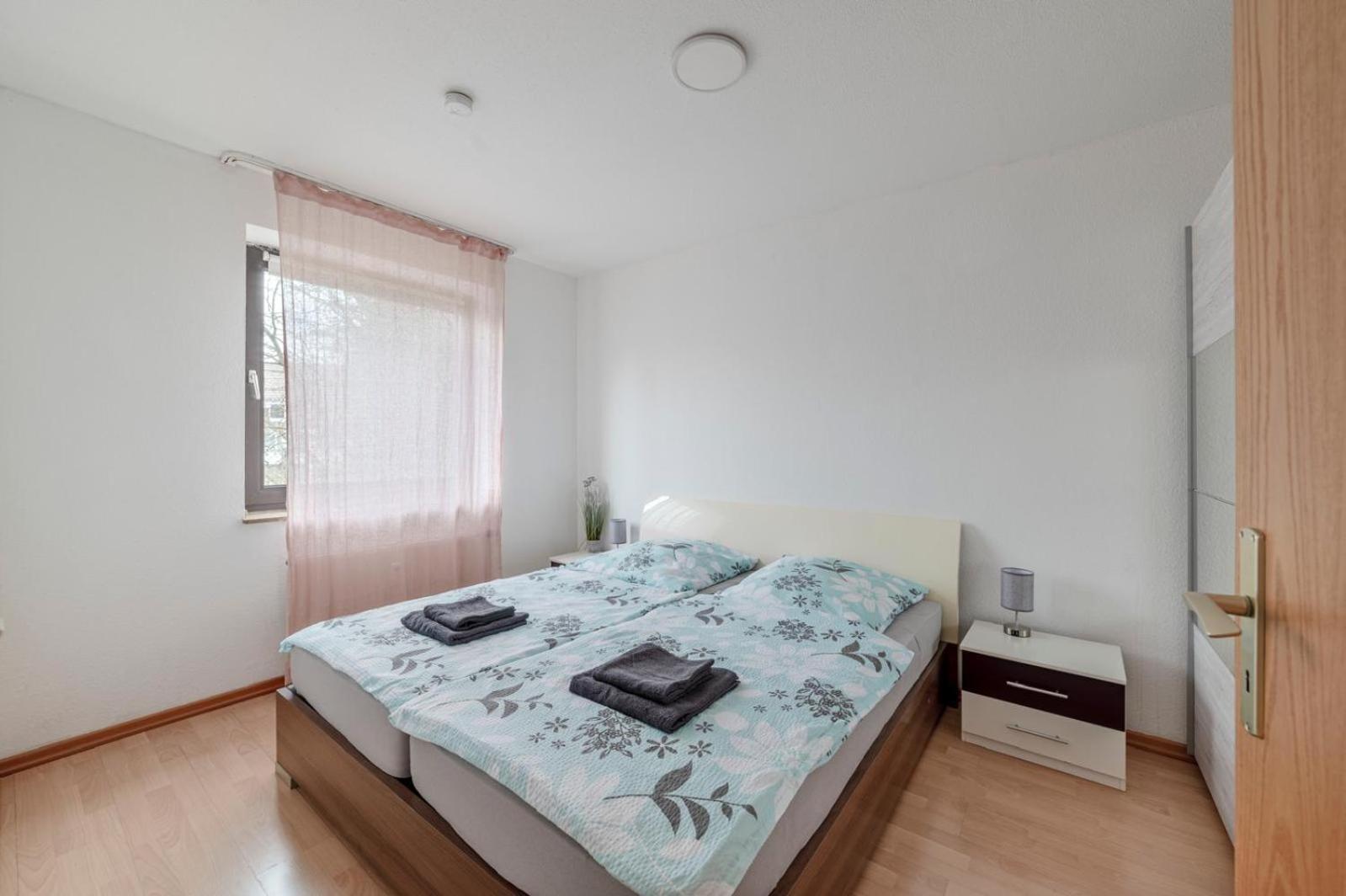 Apartment Schöne, Möblierte 2 Mit Balkon Und Tiefgarage