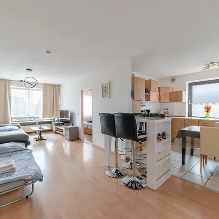 Schoene, Moeblierte Wohnung Mit Balkon Und Tiefgarage Düsseldorf Extérieur photo